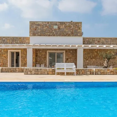 ヴィラ Sleeps 10 With Pool And Air Con *